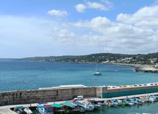Dramma sulle coste di Castro: vacanziere della capitale stroncato da un arresto cardiaco